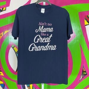 Gildan Heavy Cotton, Great Grandma Graphic T-Shirt. Size Medium. Pristine cond!